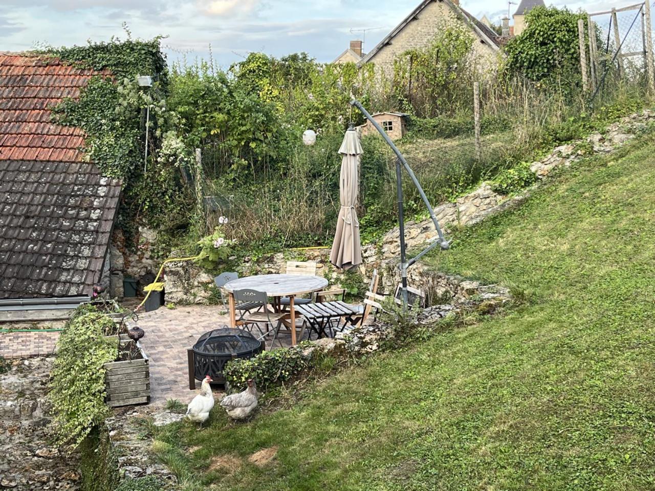 2 chambres dans maison de campagne avec piscine intérieure Lagery Esterno foto